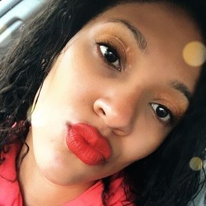 Meet your Posher, Reyna